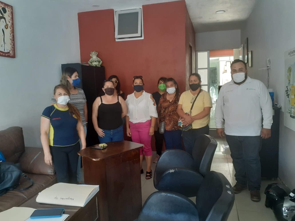  Reciben 54 mujeres de Zamora créditos de Palabra de Mujer