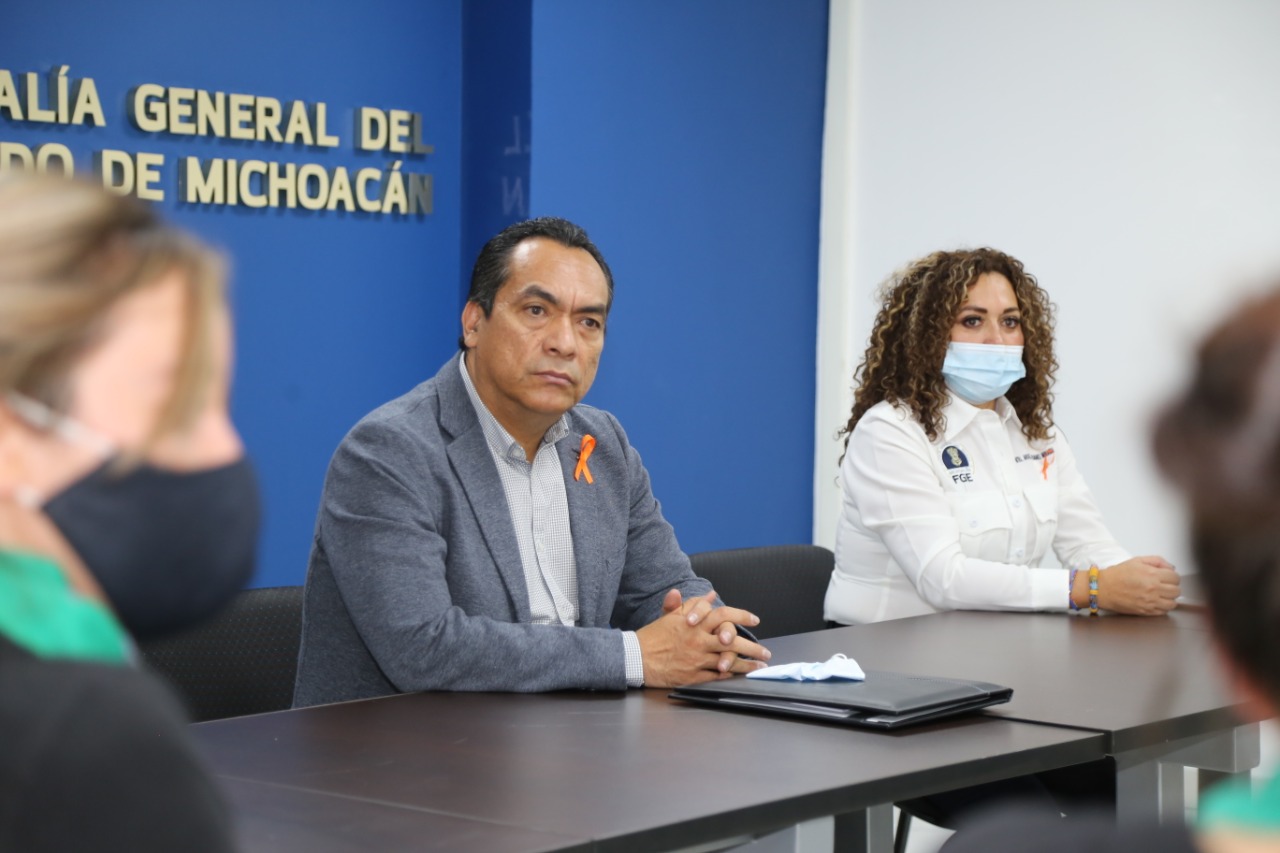  Acuerdan Adrián López Solís y activistas, agenda de trabajo para la investigación de delitos cometidos en agravio de la mujer