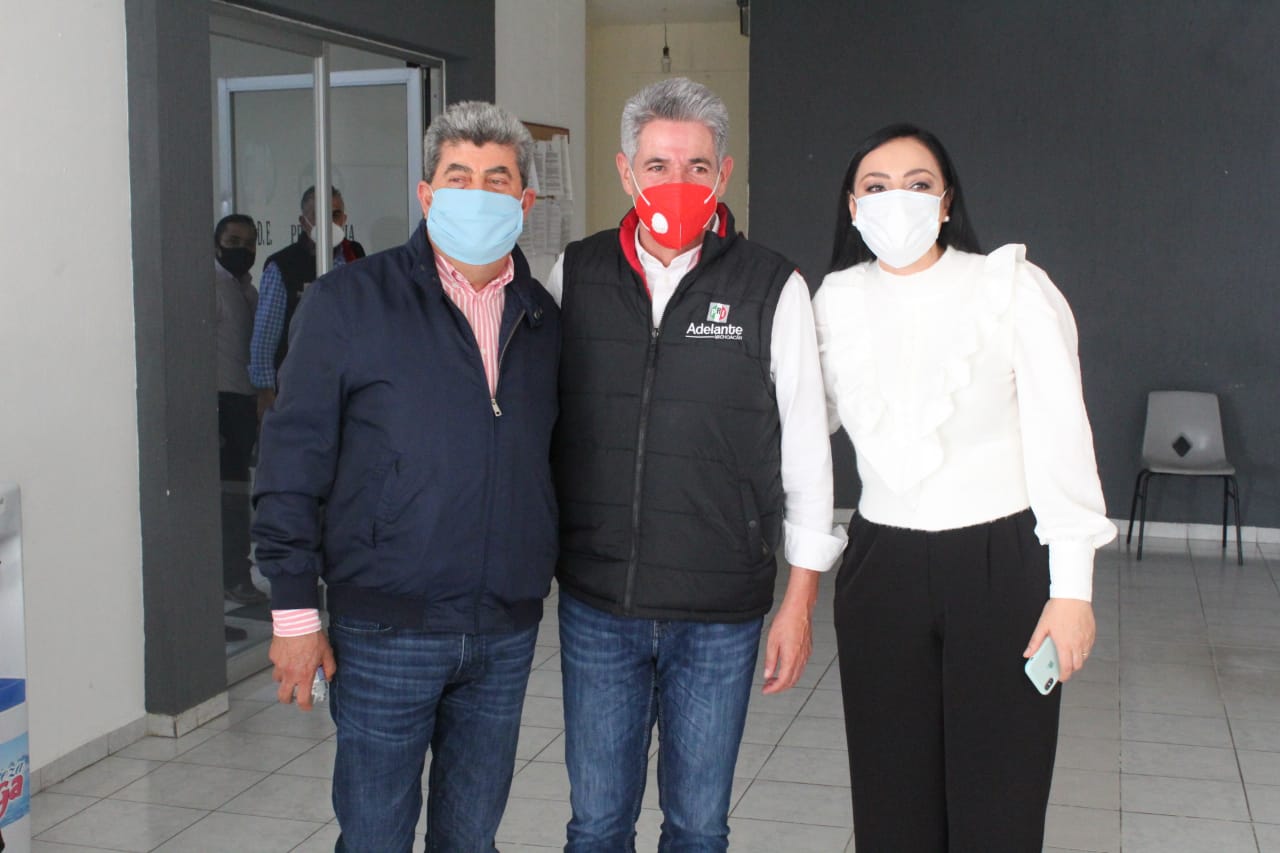  Aspirantes priistas a la gubernatura reafirman institucionalidad a su partido