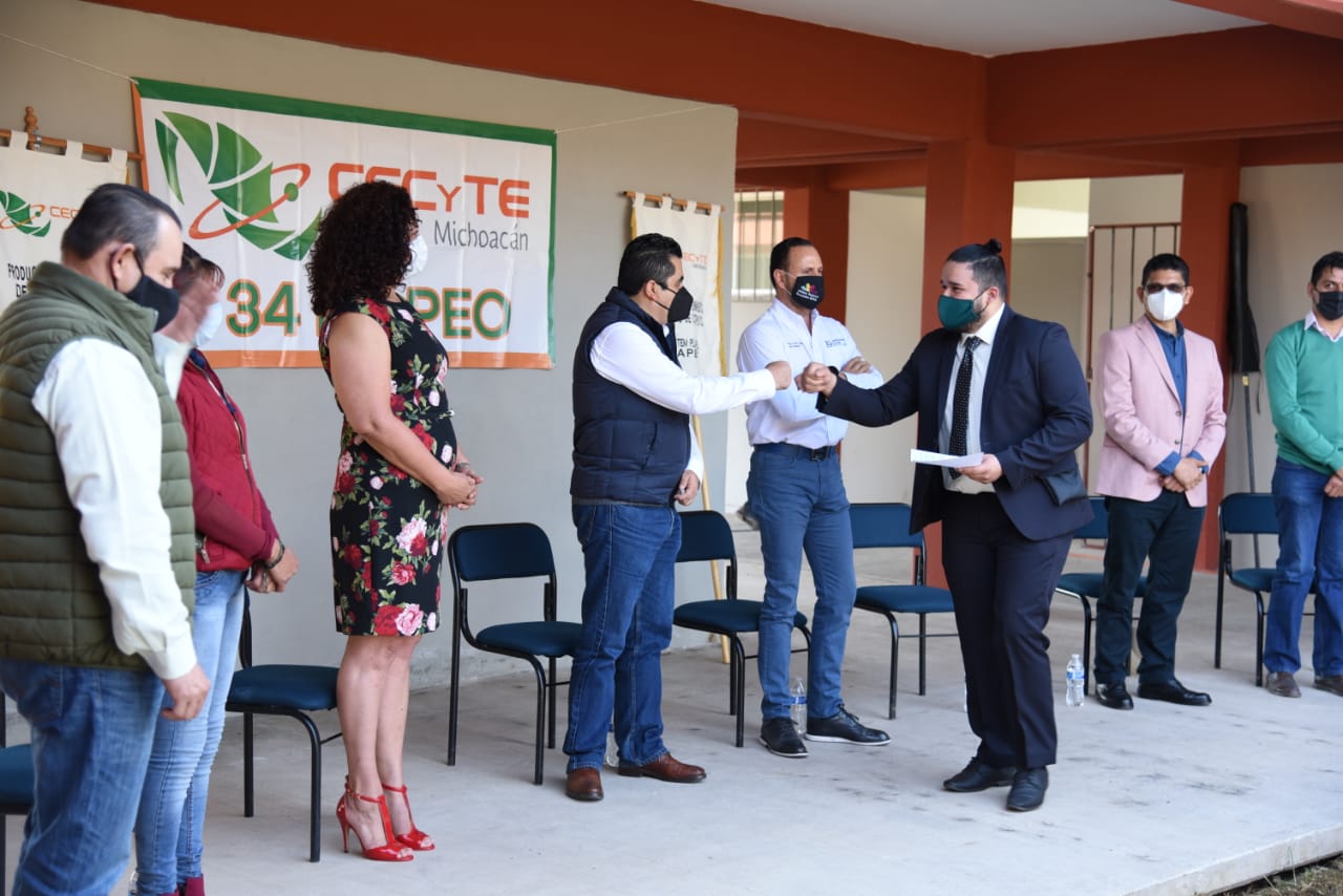 Celebra plantel Irapeo del CECyTEM 16 años de formar jóvenes de clase mundial