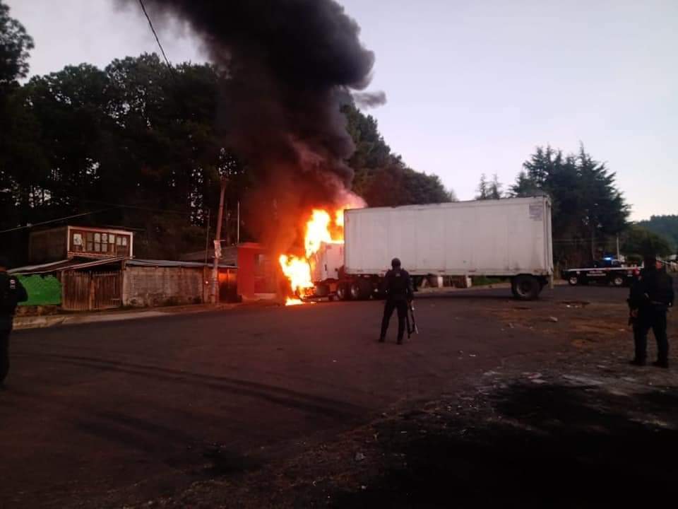 Se registra el cuarto día de bloqueos de carreteras en Michoacán