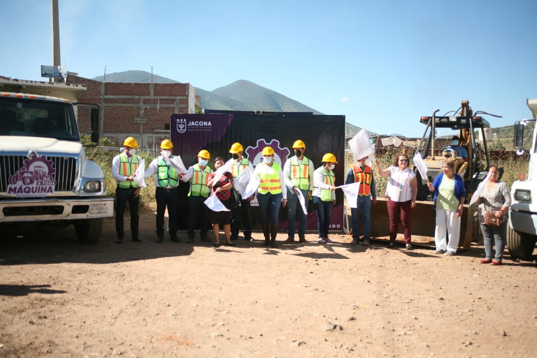  Inicia Adriana Campos el programa “A Toda Máquina, Mejoramos tu Calle”