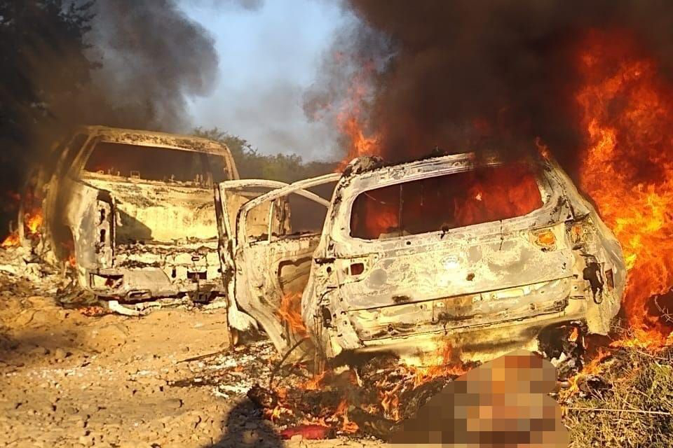  Enfrentamientos entre grupos delictivos en Atacheo dejó dos muertos y camionetas incendiadas