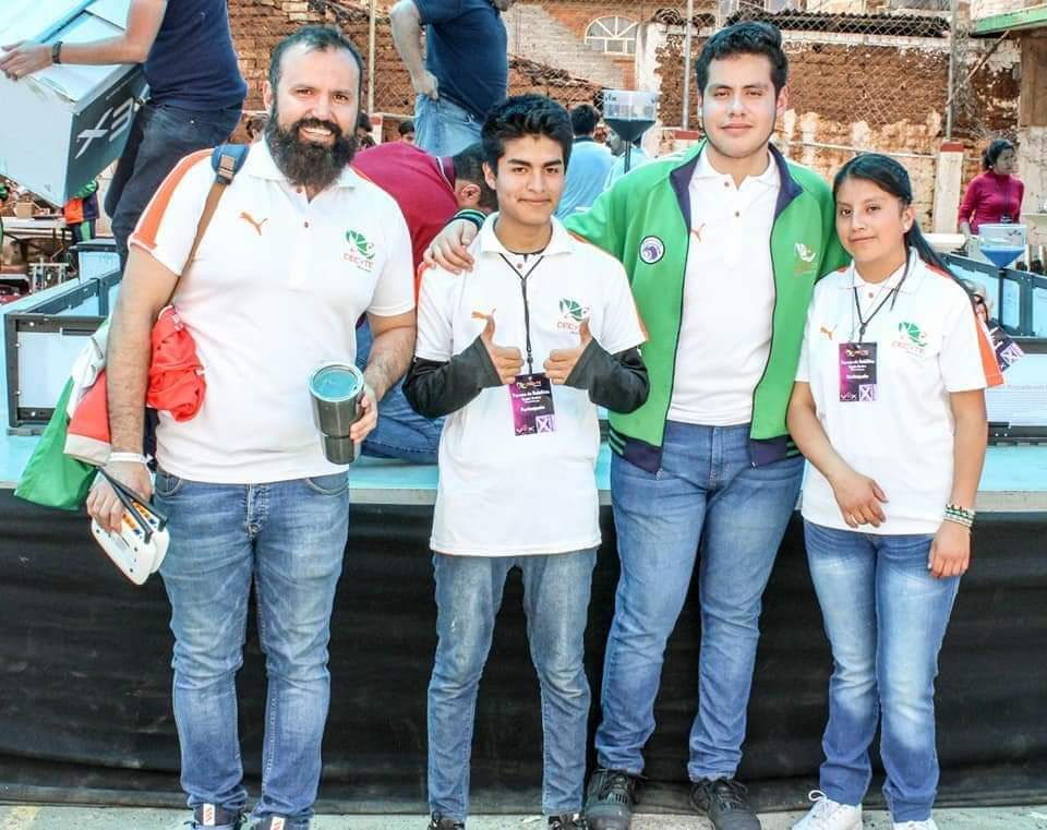 Estudiantes del CECyTEM arrasan en Torneo de Robótica, edición virtual