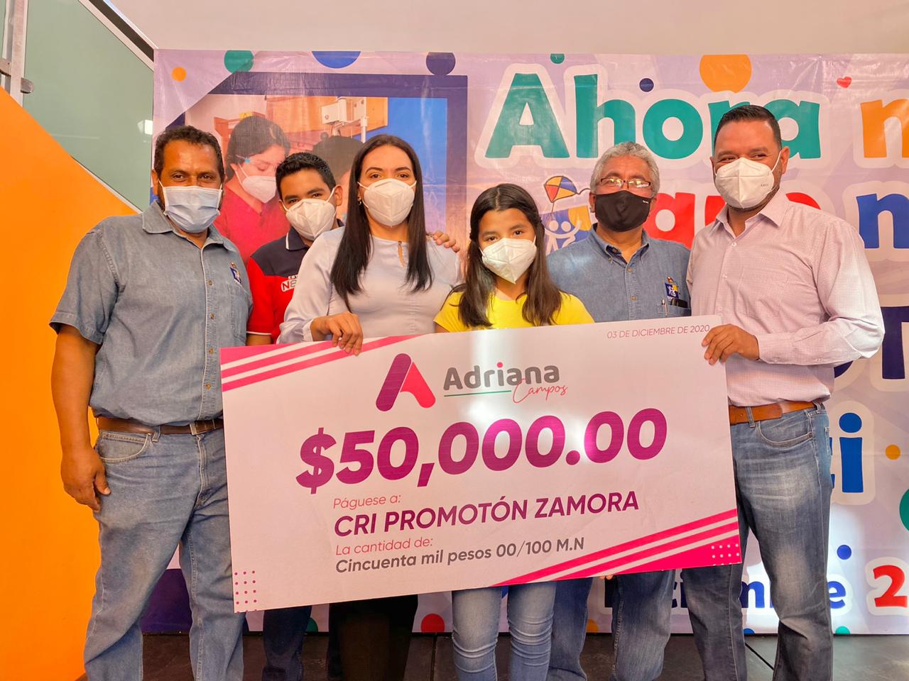 Adriana Campos demuestra su solidaridad y aporta 150 mil pesos al Promotón