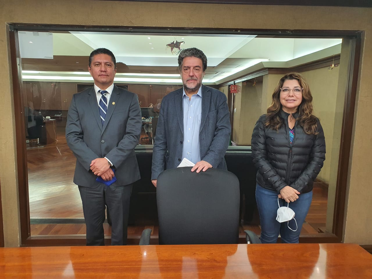  Rector de la UMSNH acude a las SEP para gestionar recursos extraordinarios