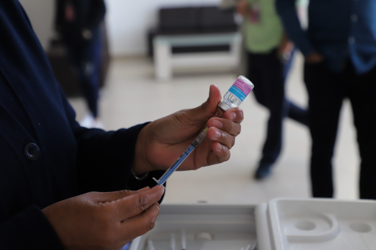  Avanza vacunación contra la influenza