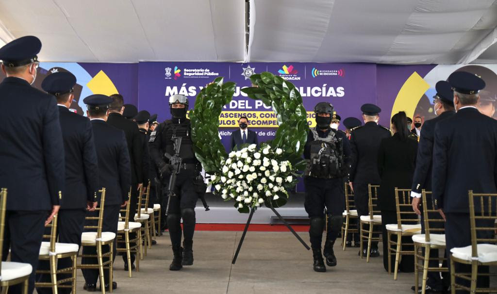  Policía Michoacán, en proceso de convertirse en la mejor del país: Silvano Aureoles