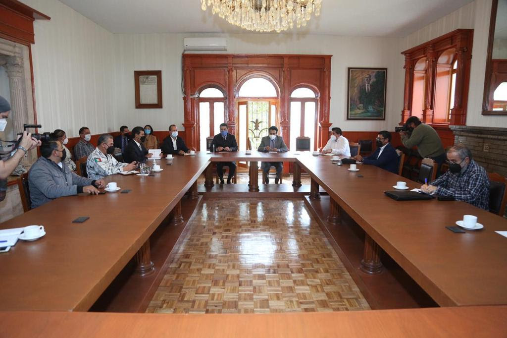 Reforzarán Federación y Estado coordinación con APEAM para proteger la industria aguacatera