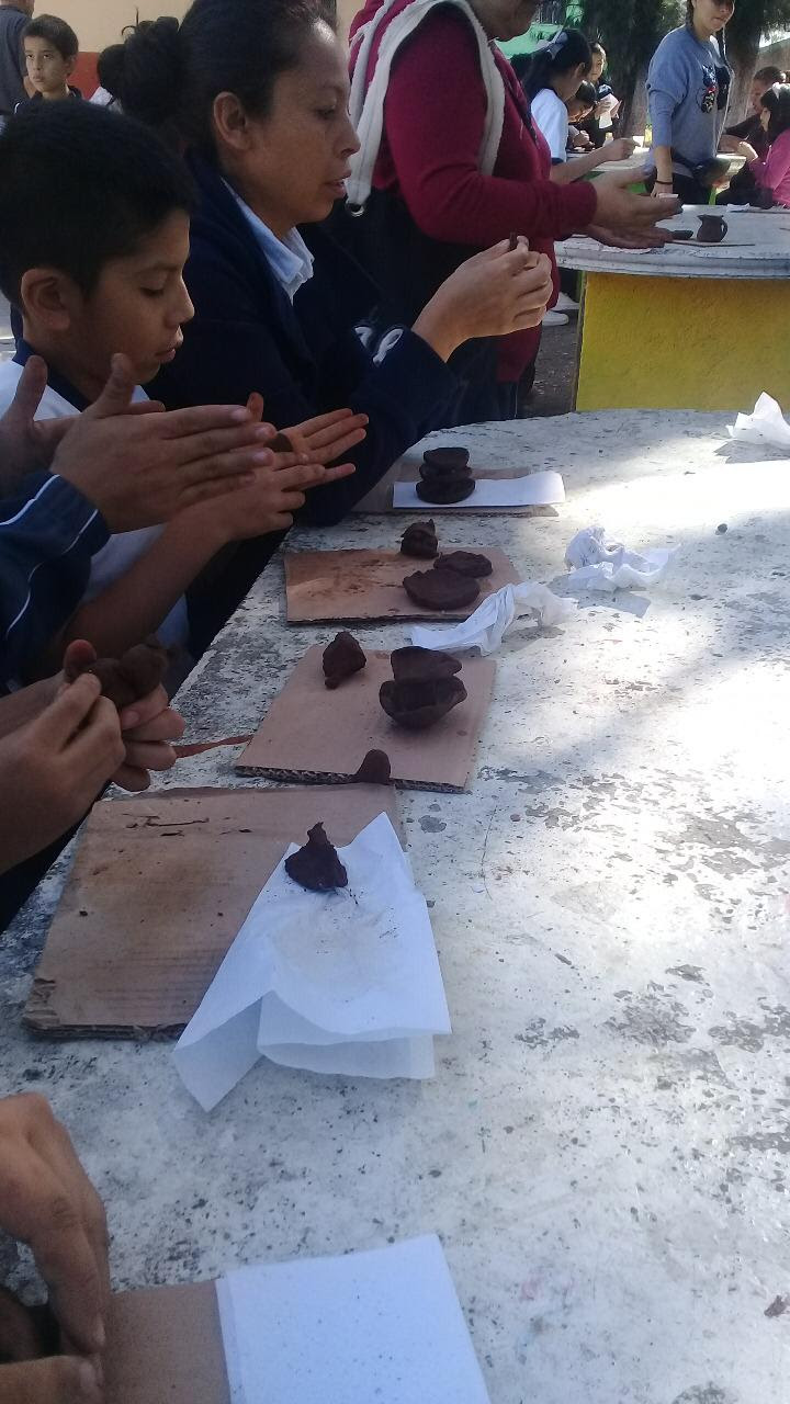  Realizó IAM talleres artesanales para niñas y niños de escuelas en Morelia
