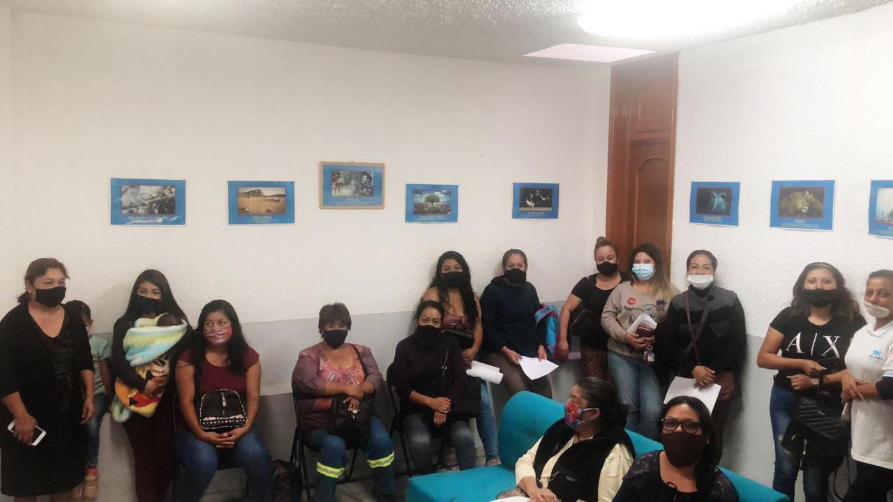 Reciben mujeres de cuatro municipios créditos por 298 mil pesos