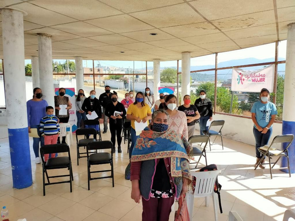  Entrega Palabra de Mujer créditos a mujeres de Morelia, Zamora y Uruapan