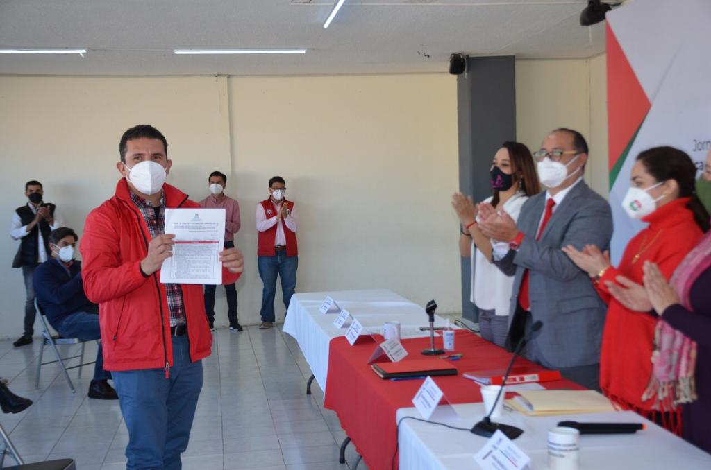  Se registra Marco Polo Aguirre como precandidato a la diputación local por el distrito X Morelia Noroeste