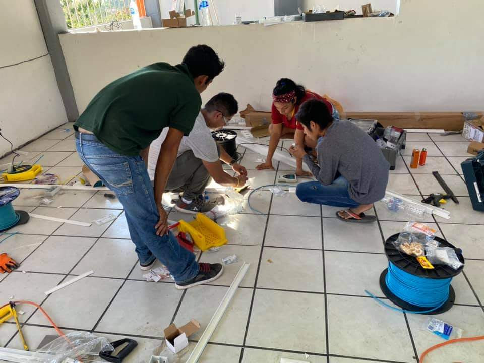  Mejora CECyTEM la instalación de internet en sus laboratorios de informática