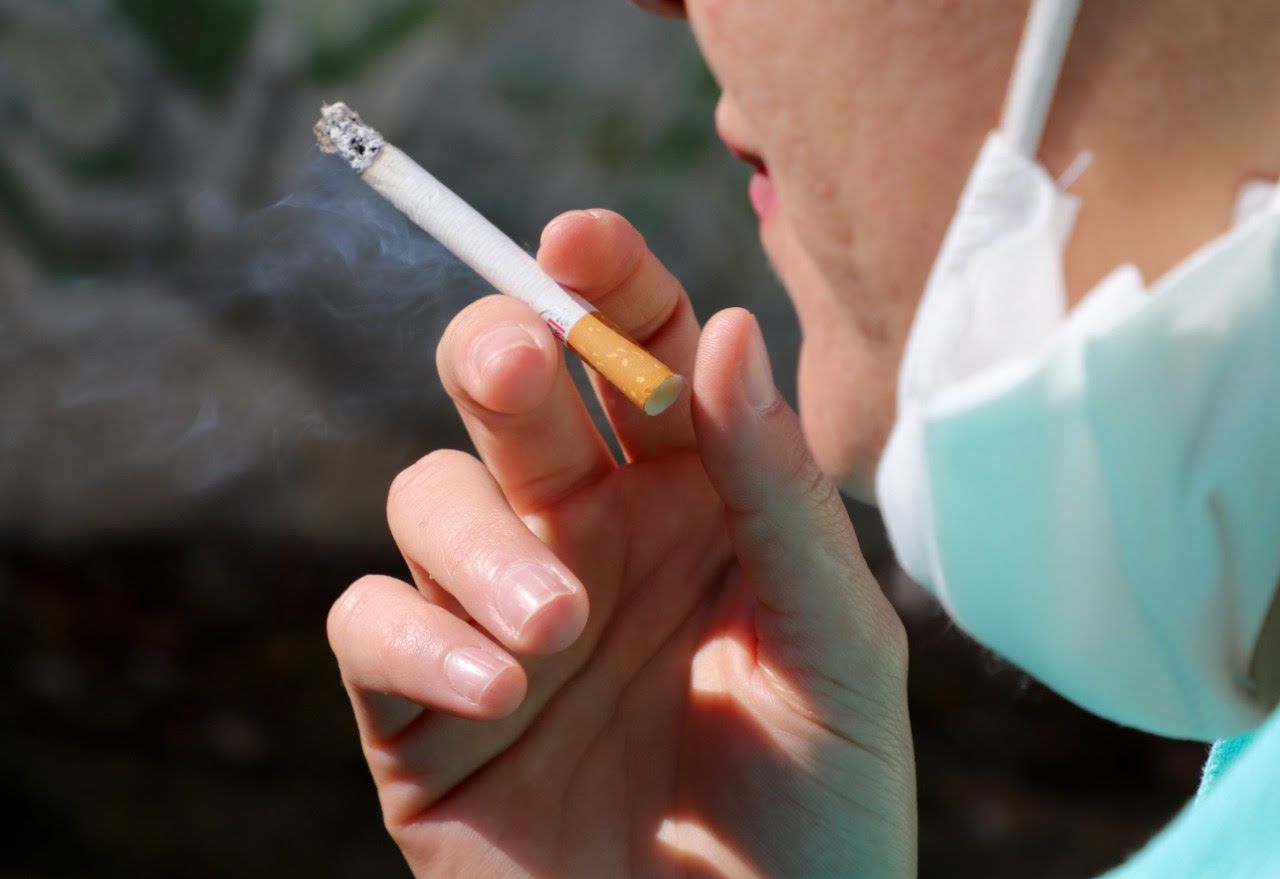  Fumadores, con riesgo de complicaciones graves si contraen COVID-19