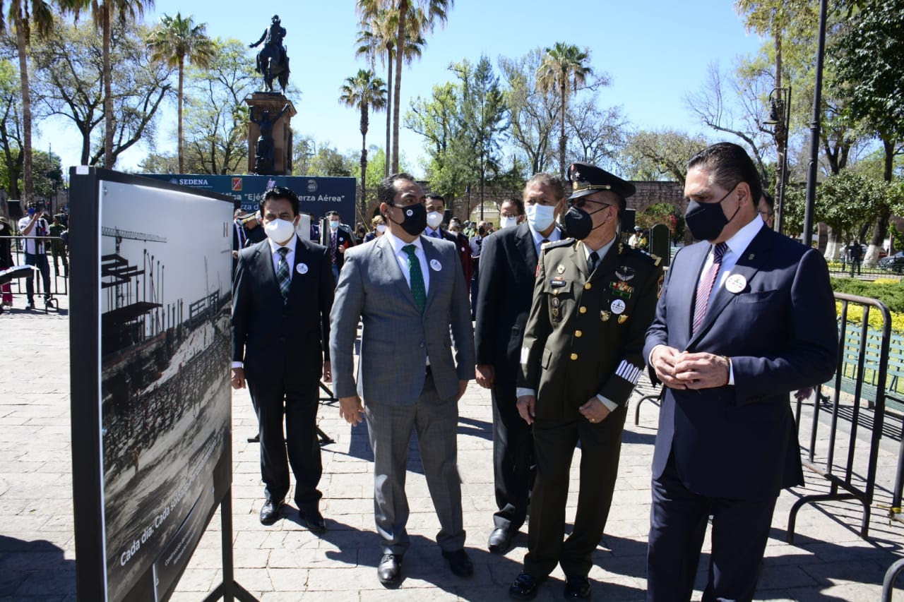 Encabeza Gobernador inauguración de exposición fotográfica “Ejército y Fuerza Aérea”