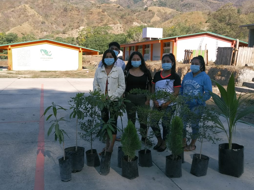 Inician proyecto ecológico en el CEMSaD de Ostula