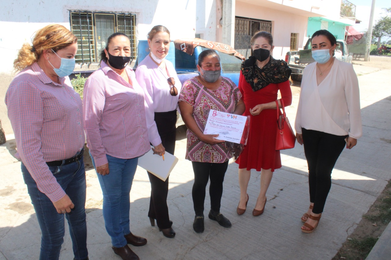 El Ayuntamiento de Vista Hermosa reconoce a mujeres emprendedoras