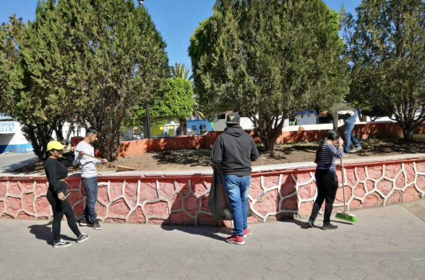  Estudiantes del CEMSaD de San Lorenzo realizan trabajo social en su comunidad