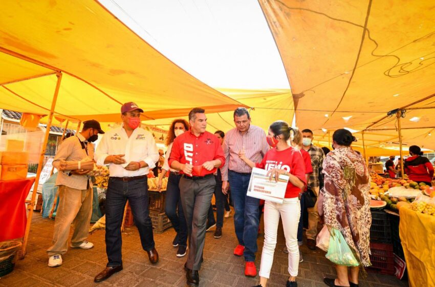  Son tiempos de ver hacia adelante, de construir presente y futuro: Alejandro Moreno