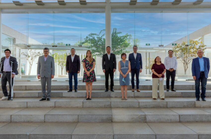  Rector de la UMSNH toma protesta al Primer Consejo Editorial
