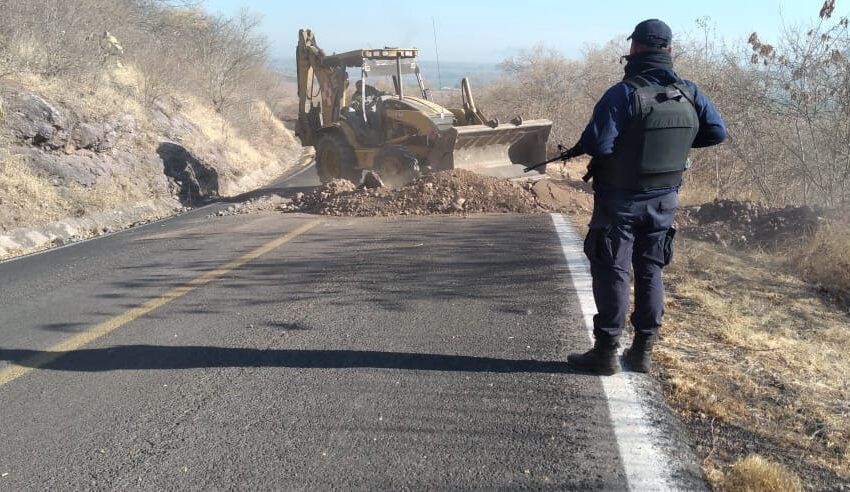  Libre tránsito en Aguililla; restablece SSP la circulación