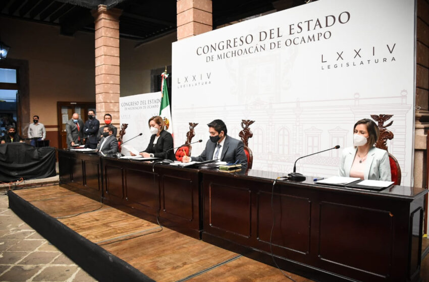 Otorgan licencia indefinida a David Cortés y Marco Polo Aguirre