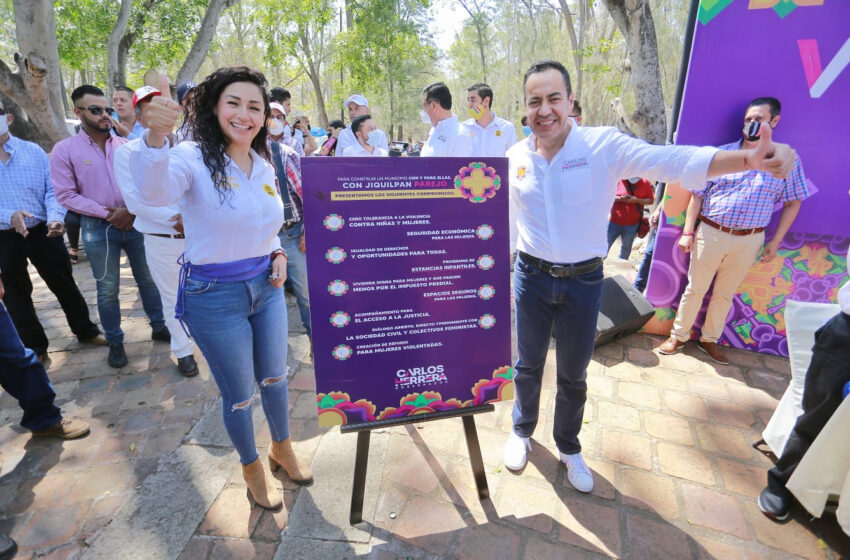  Dejo mi firma como prueba de compromiso por las mujeres de Jiquilpan: Carlos Herrera