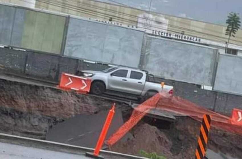  Cierran circulación en el crucero de Mil Cumbres por colapso de un talud