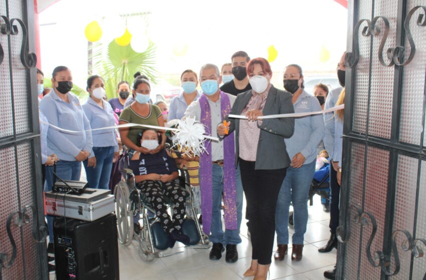  Inauguró Rosy Pérez Tello la Unidad  de Estimulación Física y Fisioterapia