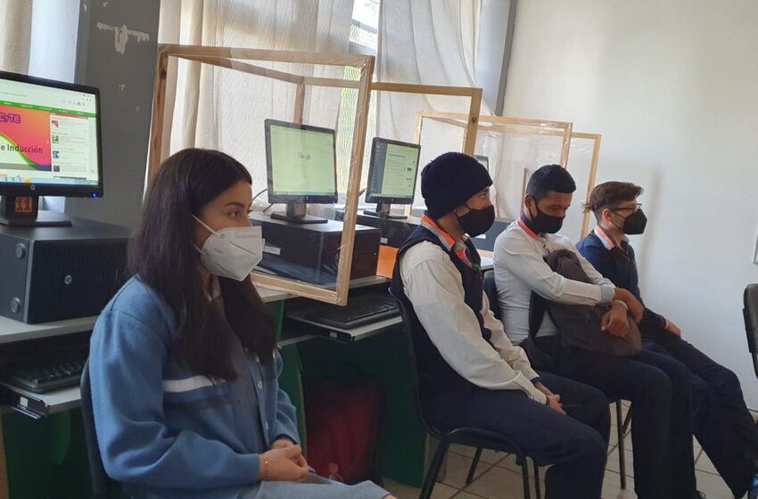 Estudiantes del CECyTEM, finalistas en Festival Académico Nacional