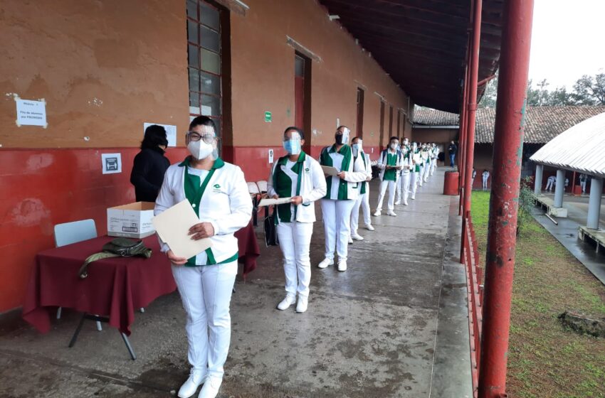  Estudiantes de enfermería del Conalep Michoacán ya cuentan con plazas de servicio social