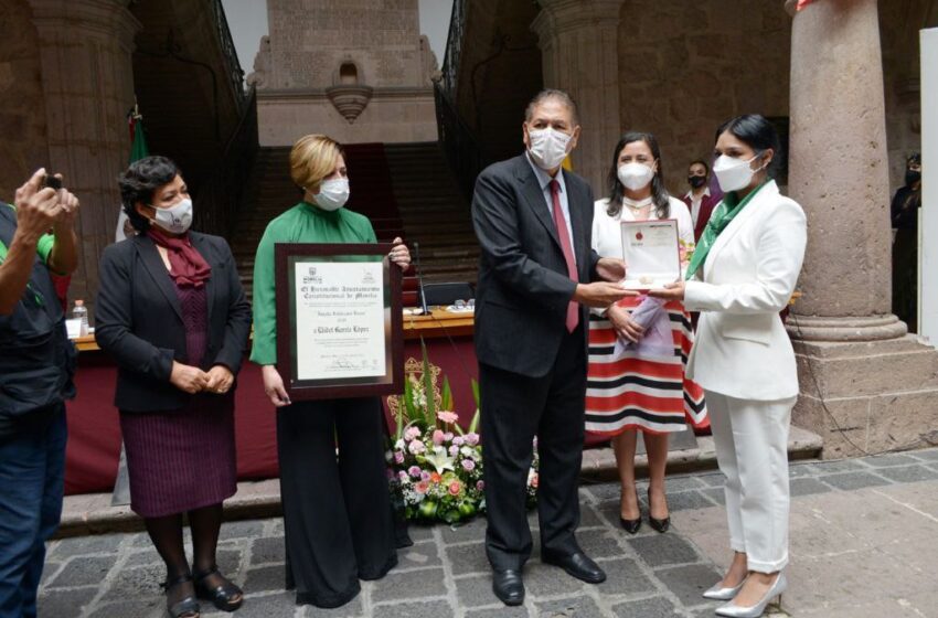  Gobierno de Morelia entrega “Presea Amalia Solórzano Bravo 2021”