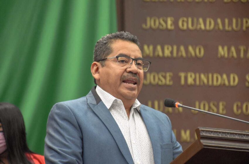  Ángel Custodio presenta reforma a la Ley de Notariado