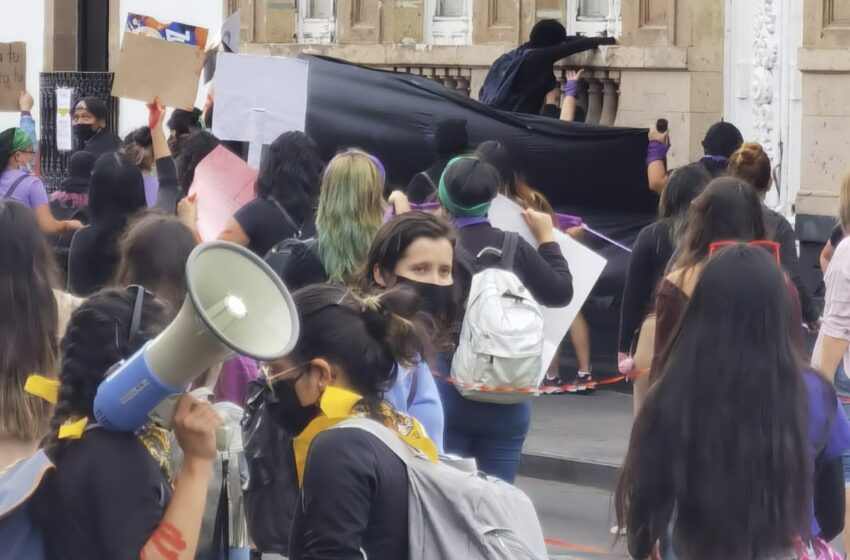  Mujeres exigen seguridad ante feminicidios recientes