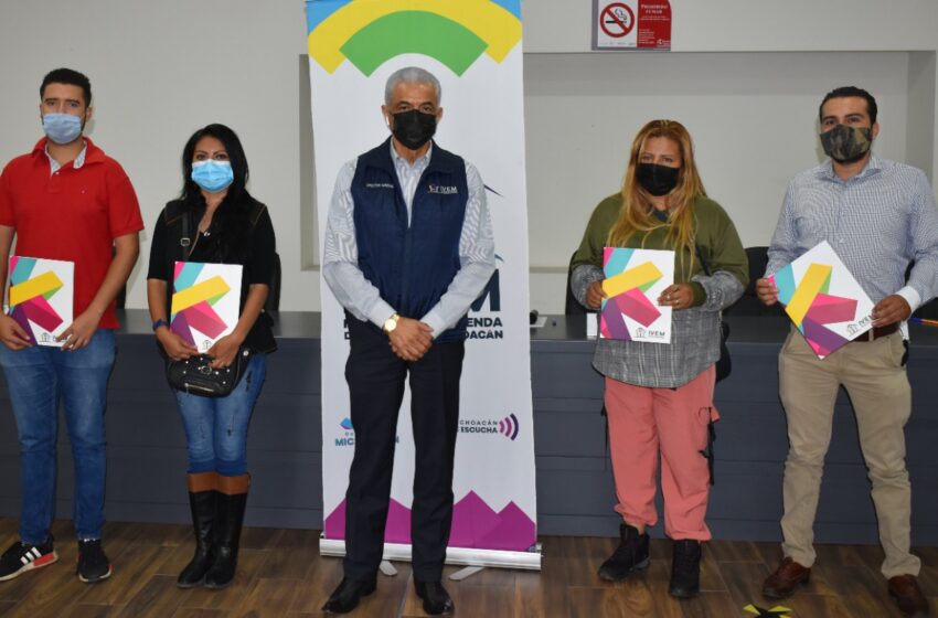  Entrega IVEM créditos para lotes a 20 familias