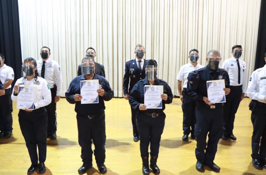  Se avanza en la educación policial en Michoacán