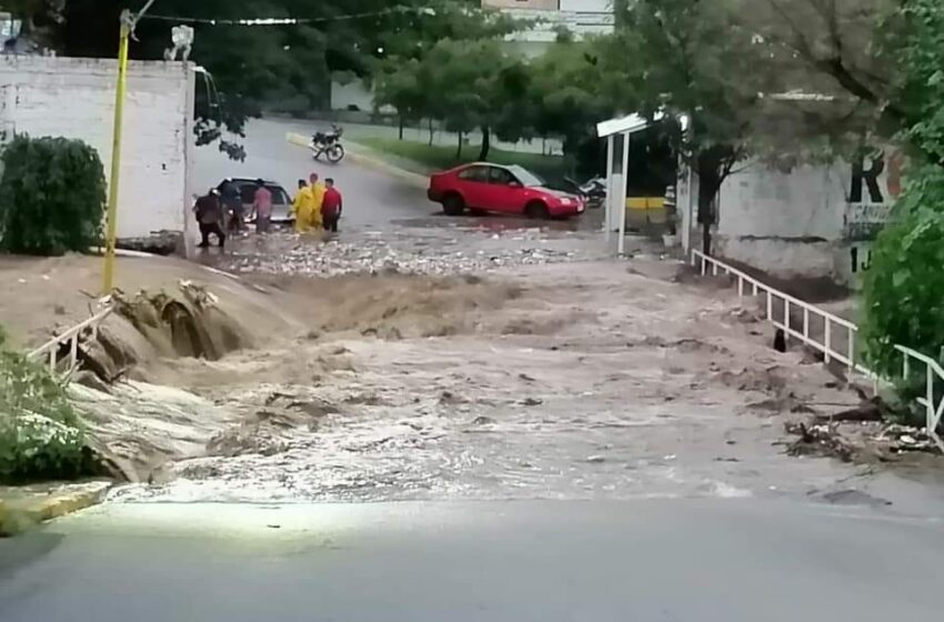  Se desbordó el Río Apatzingán
