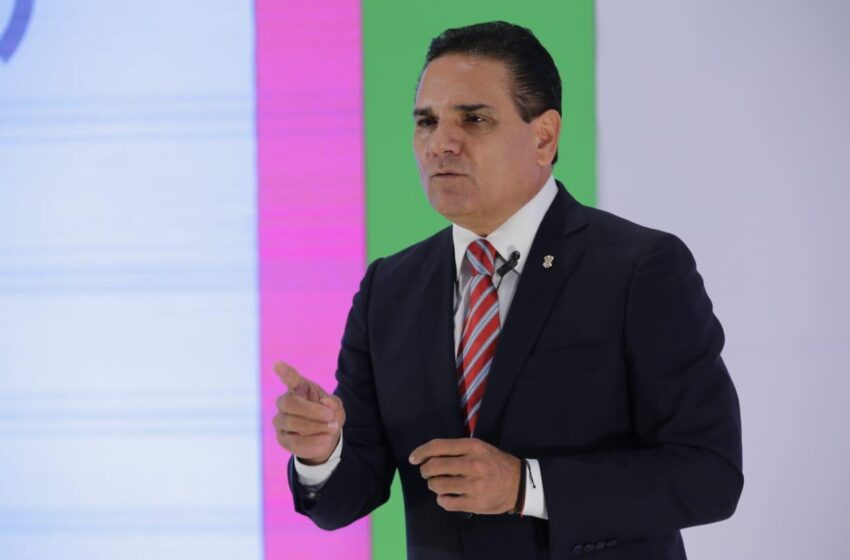 “Olvídese de Silvano Aureoles y cúmplale a los maestros”: Gobernador a AMLO