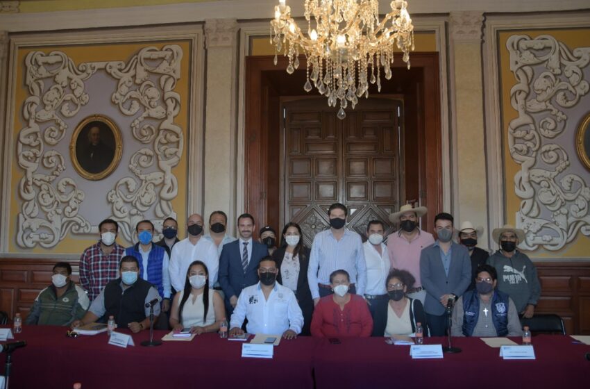  Alfonso Martínez garantiza comunicación, trabajo y resultados a jefes de Tenencia