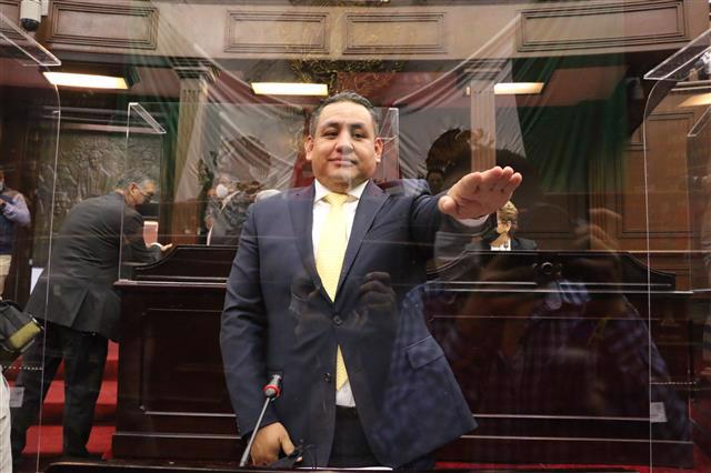  Habremos de recuperar la confianza ciudadana en el Poder Legislativo: Víctor Manríquez