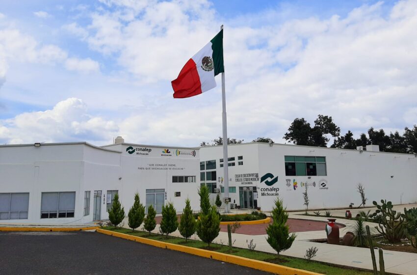  Se capacitan en el Conalep para entregar cuentas claras