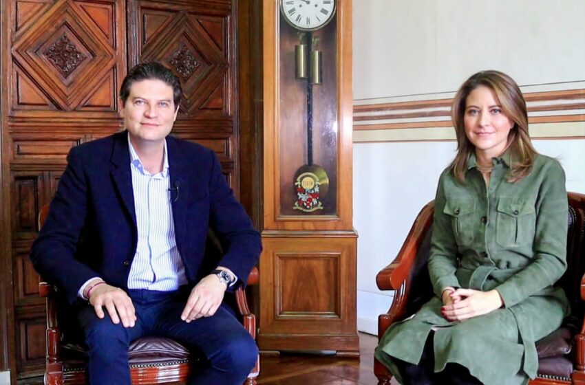  Coloquen su foto familiar en sus oficinas, pide Alfonso Martínez a funcionarios