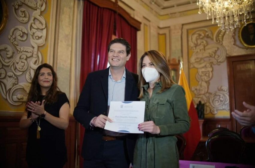  Recibe Paola Delgadillo nombramiento como Presidenta Honoraria del DIF-Morelia