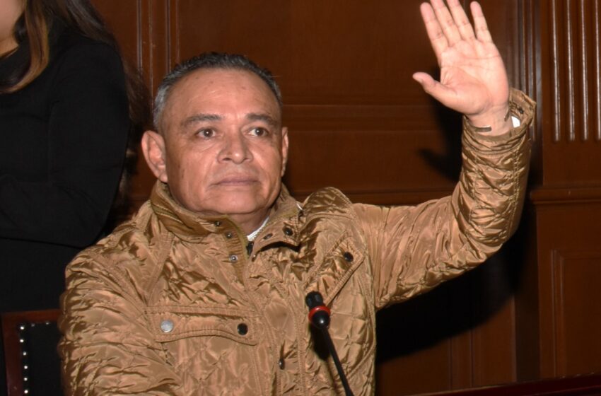  Yarabí Ávila deberá responder por  irregularidades: Salvador Arvizu