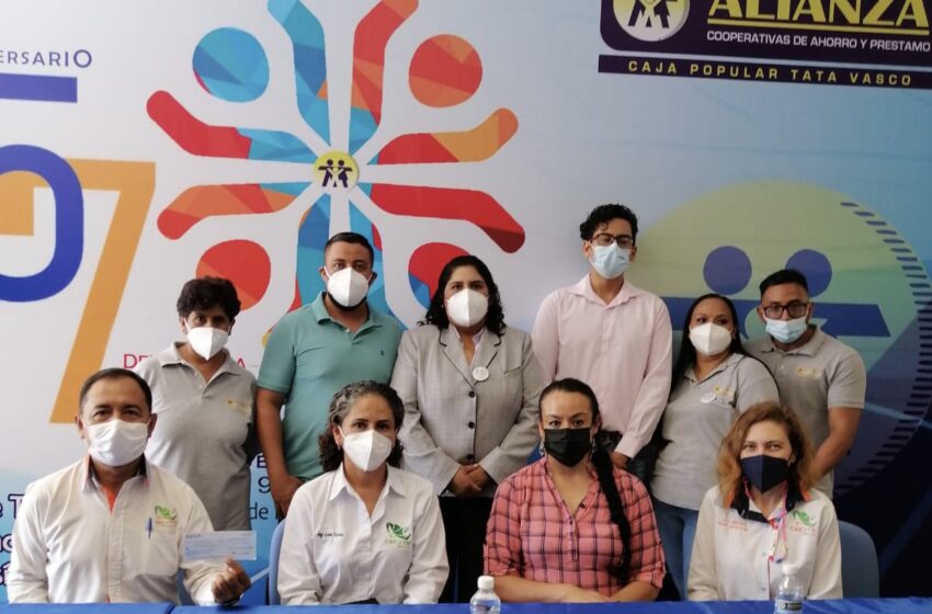  Con donativo, plantel del CECyTEM adquiere computadoras e insumos