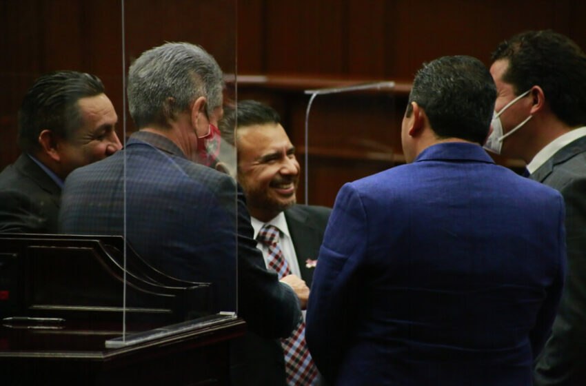  Comunicación fluida entre los grupos parlamentarios, permitió la aprobación de la nueva Ley Orgánica de la Administración Estatal: Fidel Calderón Torreblanca