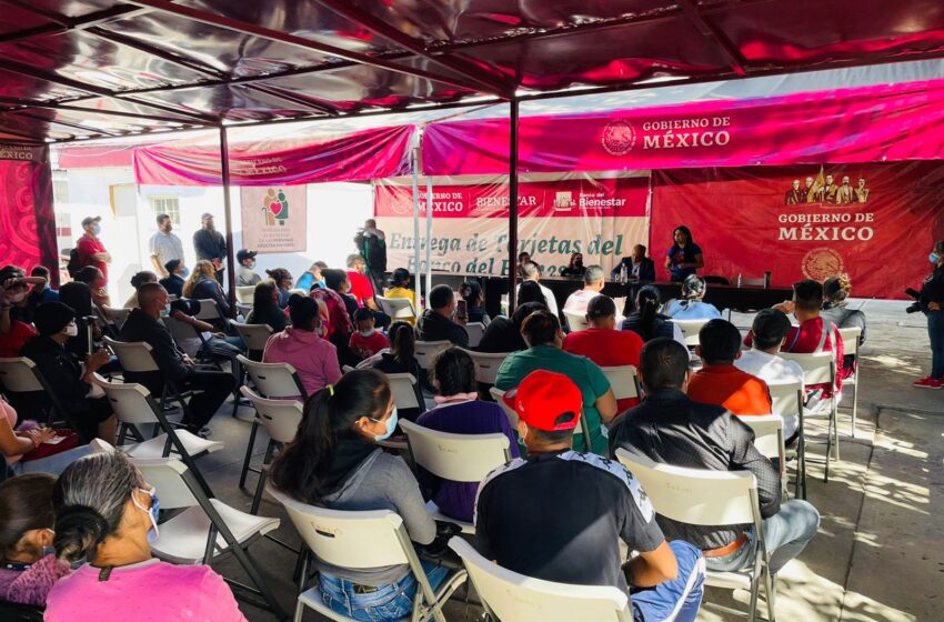  Secretaria Brenda Fraga se reúne con migrantes desplazados por la violencia