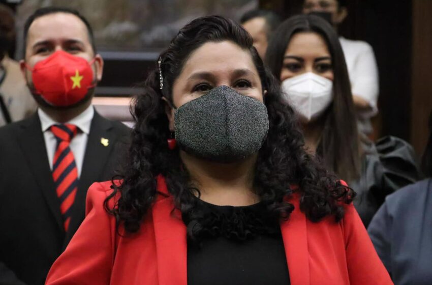  Rinde protesta la maestra Gabriela Cázares como diputada de la LXXV Legislatura