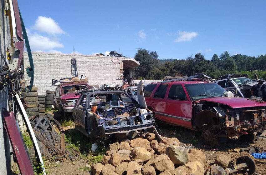  En cateo, asegura Fiscalía General seis vehículos con alteraciones en sus medios de identificación